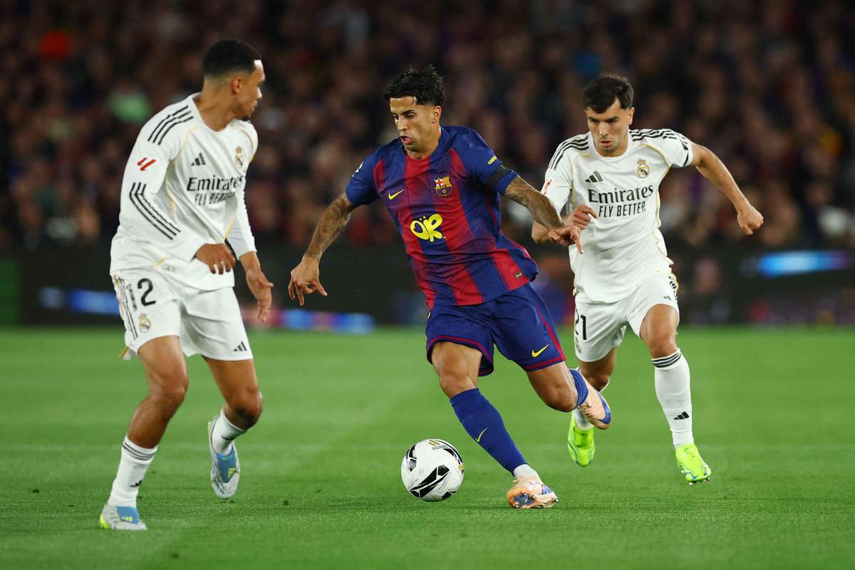 Cancelo marca un hito al conquistar La Liga con el Barcelona y critica al Al-Hilal