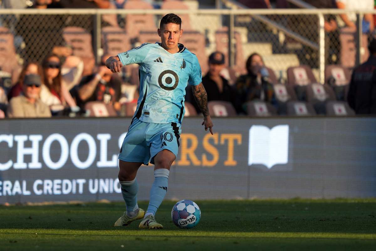 James brilha no Minnesota e nega retirada: "Ainda tenho mais alguns anos"