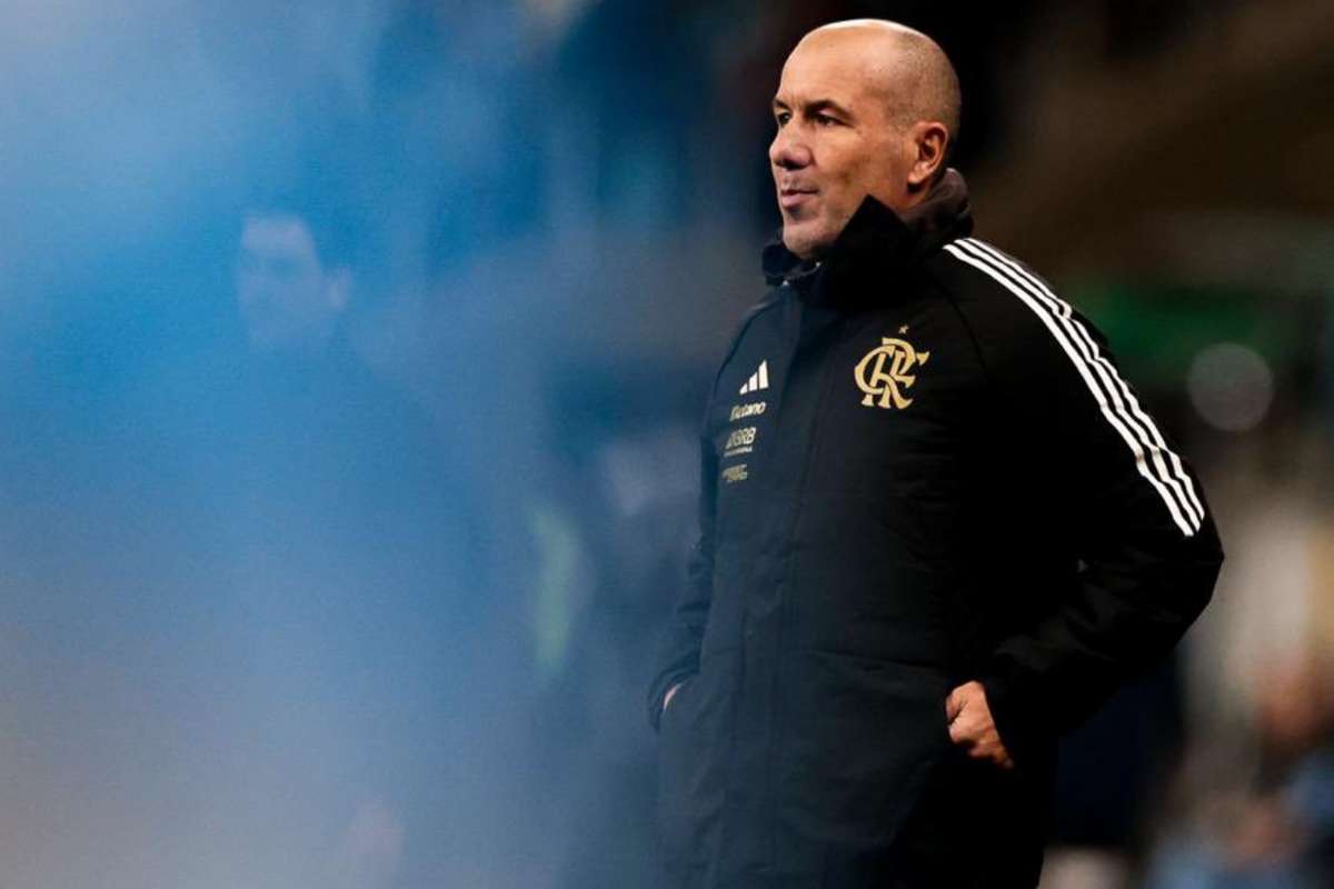 "Os jogadores é que tornam o jogo facilitado", afirma Jardim após triunfo do Flamengo em Porto Alegre
