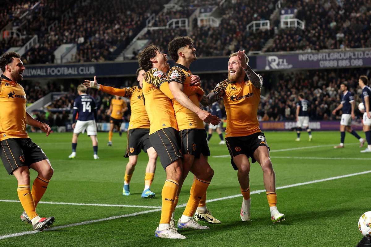 Hull verslaat Millwall in halve finale van de play-offs en komt een stap dichter bij promotie naar de Premier League