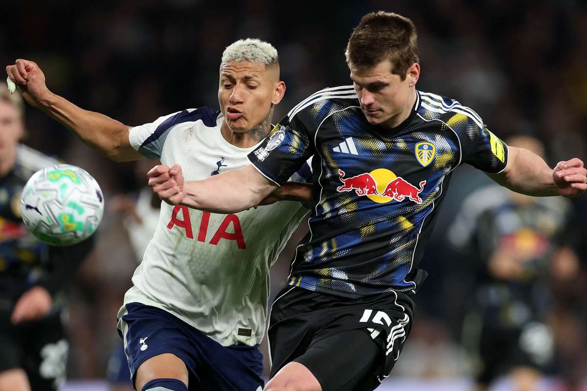 Tottenham permite empate ao Leeds e permanece em risco na Premier League