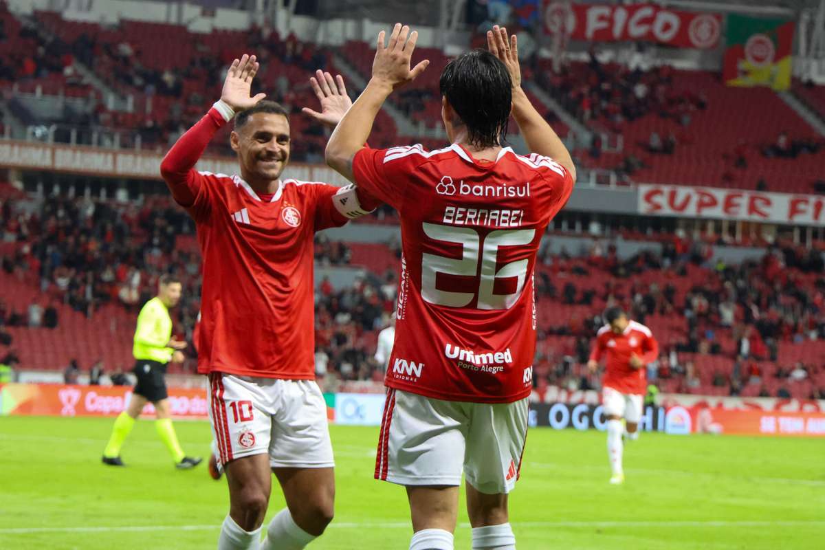Mesmo com vaias Internacional afasta Athletic e prossegue na Taça do Brasil