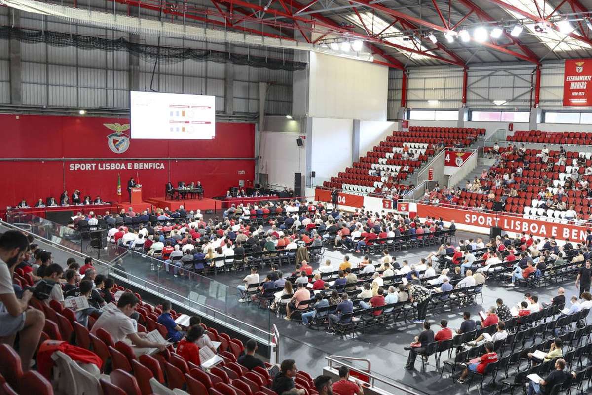 Benfica agenda duas Assembleias Gerais para 27 de junho