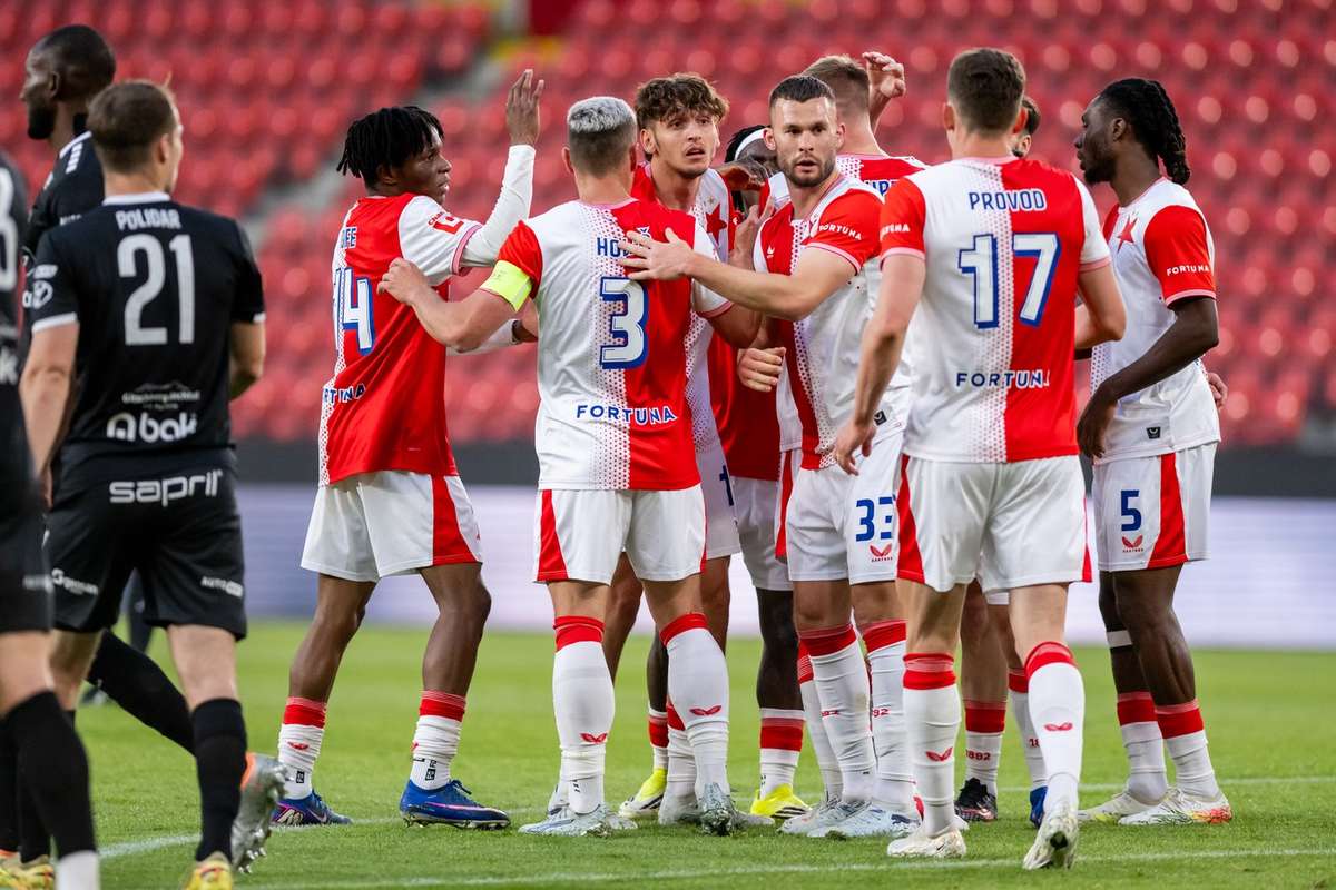 República Checa Slavia Praga vence Jablonec por 5 a 1 sem torcida e conquista o campeonato