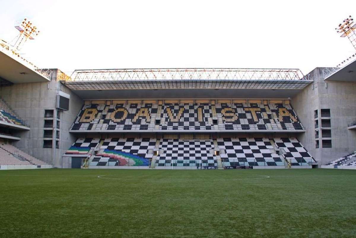 Tribunal mantém leilão do Estádio do Bessa mas impõe alterações ao processo de venda