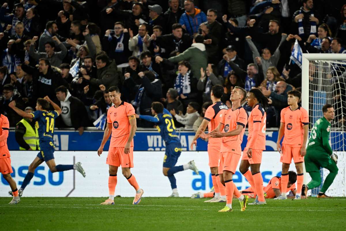 La serie positiva del Barcellona si interrompe con la sorprendente vittoria dellAlavés che esce dalla zona retrocessione in LaLiga