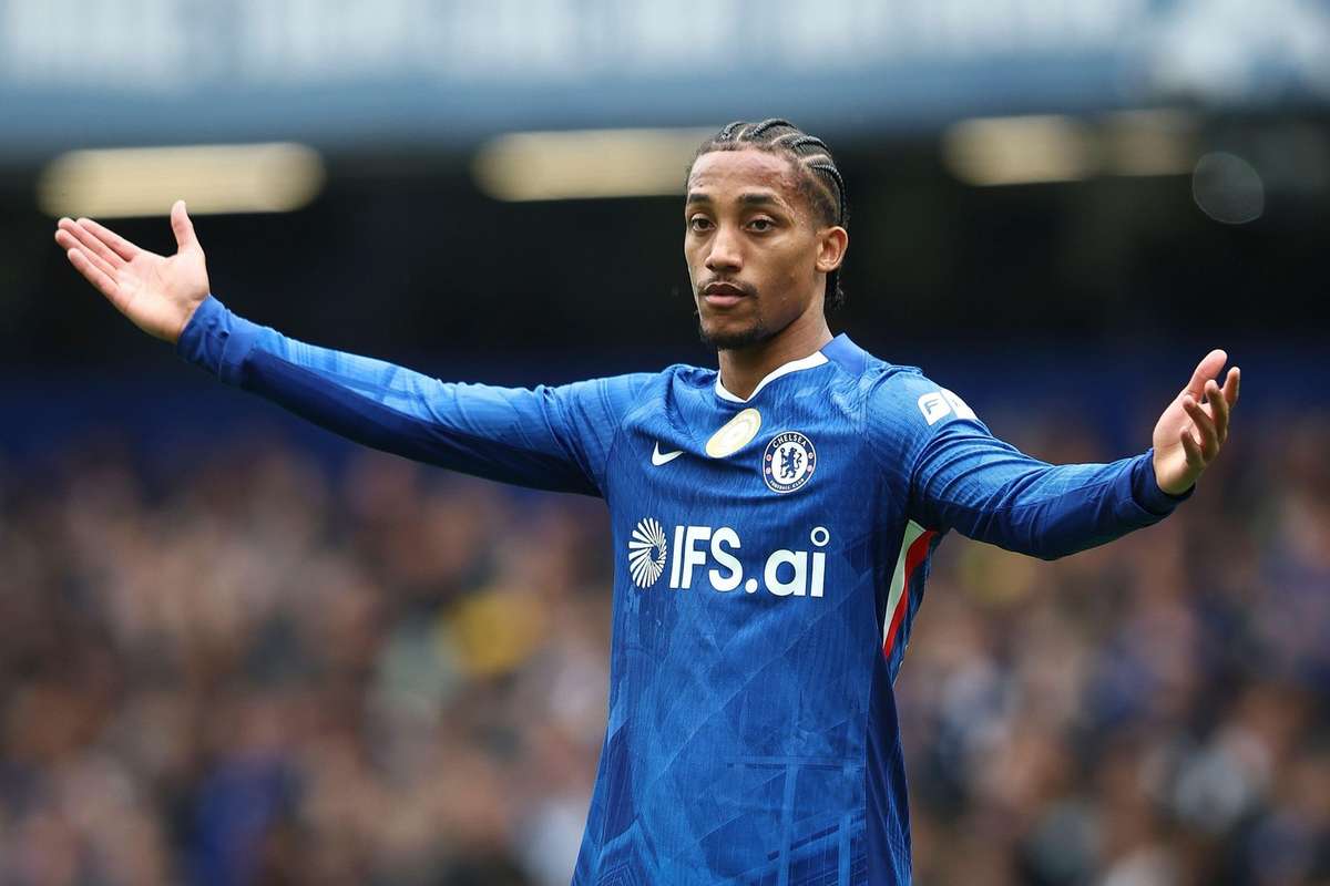 João Pedro do Chelsea partilha inspiração em Harry Kane face a Drogba