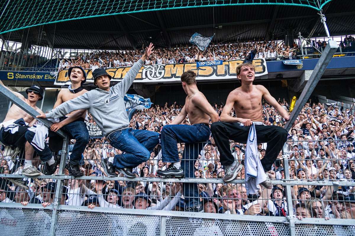 Dinamarca: Aarhus organiza grande festa pela vitória histórica do AGF no campeonato