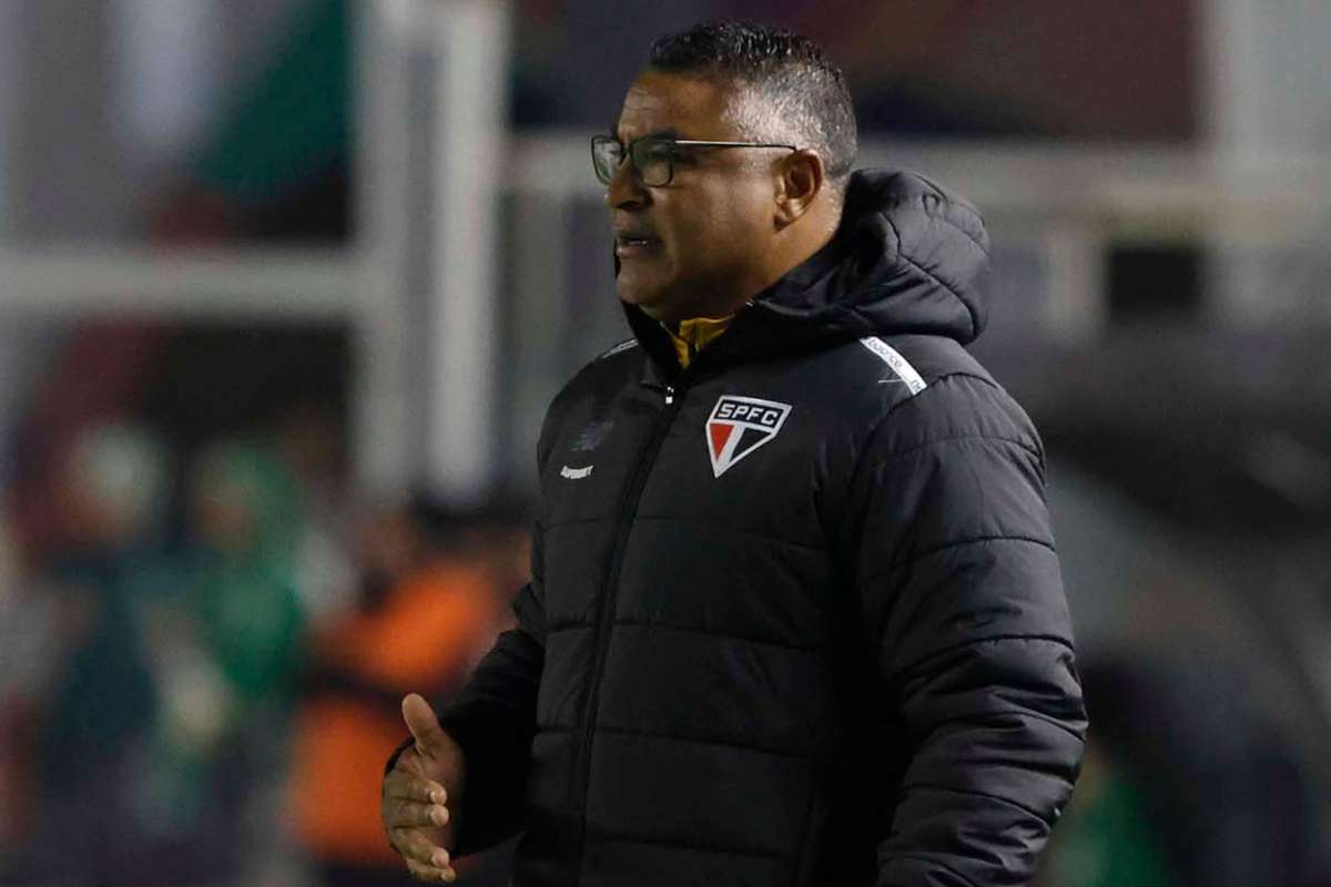 São Paulo afasta Roger Machado depois da eliminação na Taça do Brasil