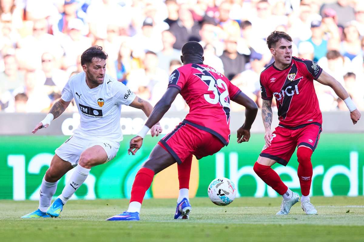 Valencia e Rayo Vallecano pareggiano per avvicinarsi alla salvezza