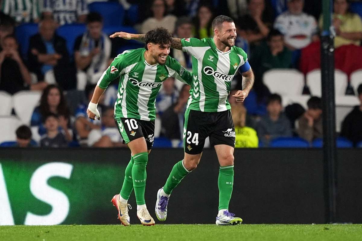 Aitor Ruibal do Betis será operado ao menisco