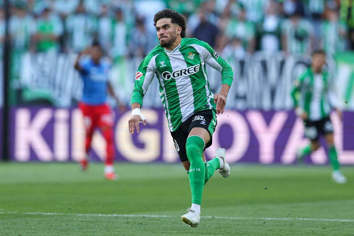 Barcelona tem chance de recontratar atleta que Xavi Hernández elogia como extraordinário