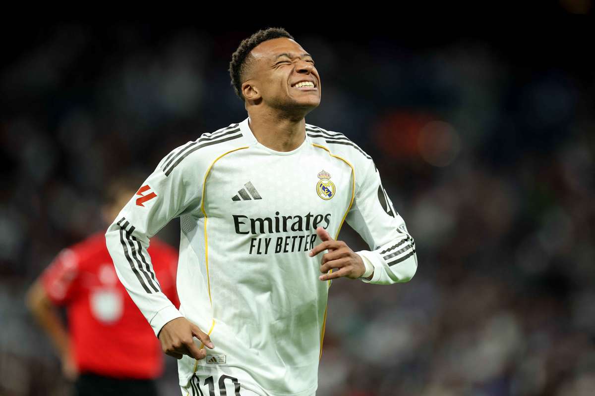 "Sou o quarto avançado da equipa aos olhos do treinador", atira Mbappé depois de sofrer assobios