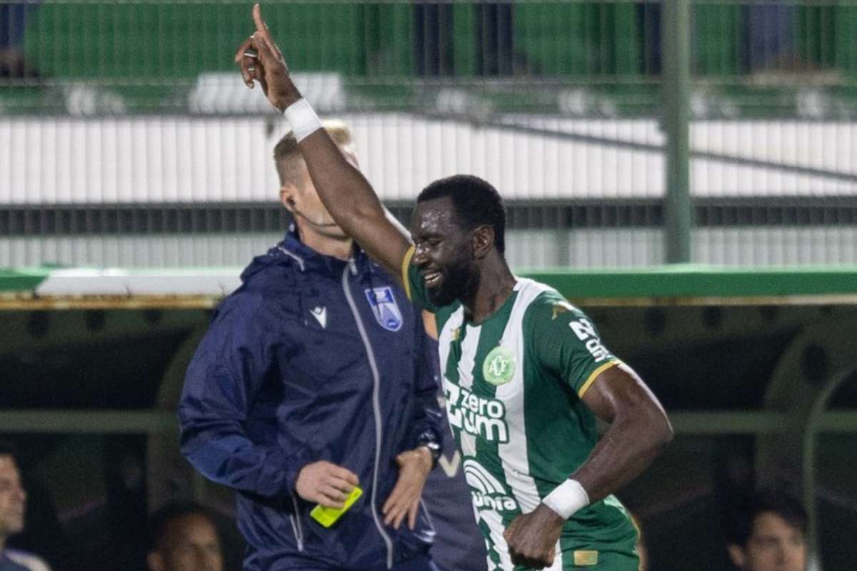 Taça do Brasil Ex Jogador do Sporting Remove Botafogo de Franclim Carvalho 2 0