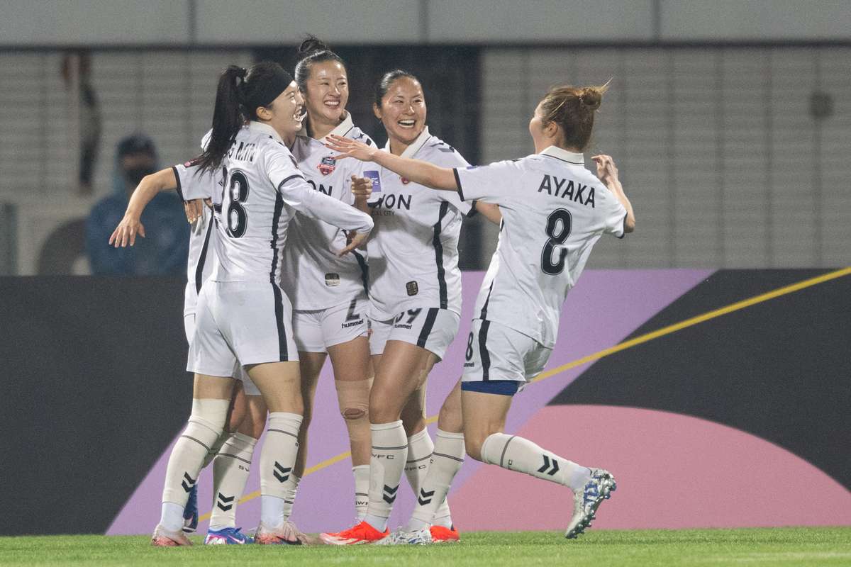 Un match de football féminin entre les deux Corées à guichet fermé