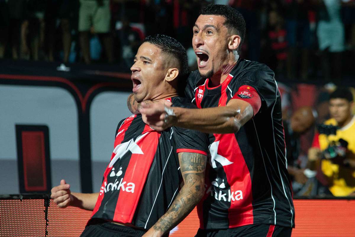 Taça do Brasil: Vitória vira o jogo e elimina Flamengo de Leonardo Jardim (2-0)