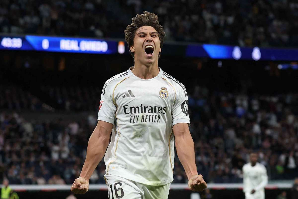 Gonzalo, elogiado por Arbeloa, festeja golo pelo Real Madrid apos tres meses