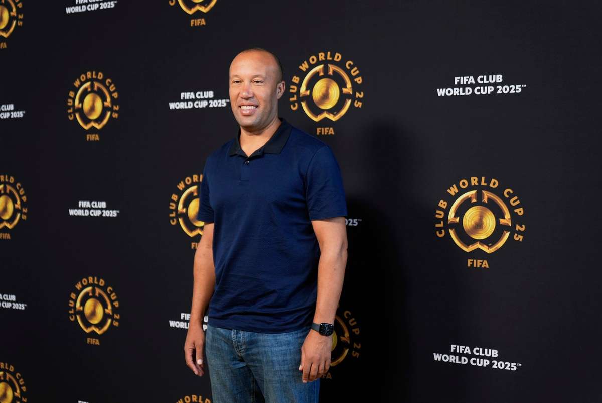 EXCLUSIVE: Silvestre says Man Utd 'not ready to compete for the title next season'