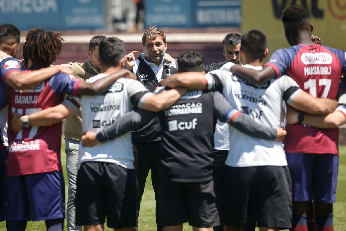 Luís Tralhão preparado para o play-off de subida: "Vamos de espírito completamente aberto"