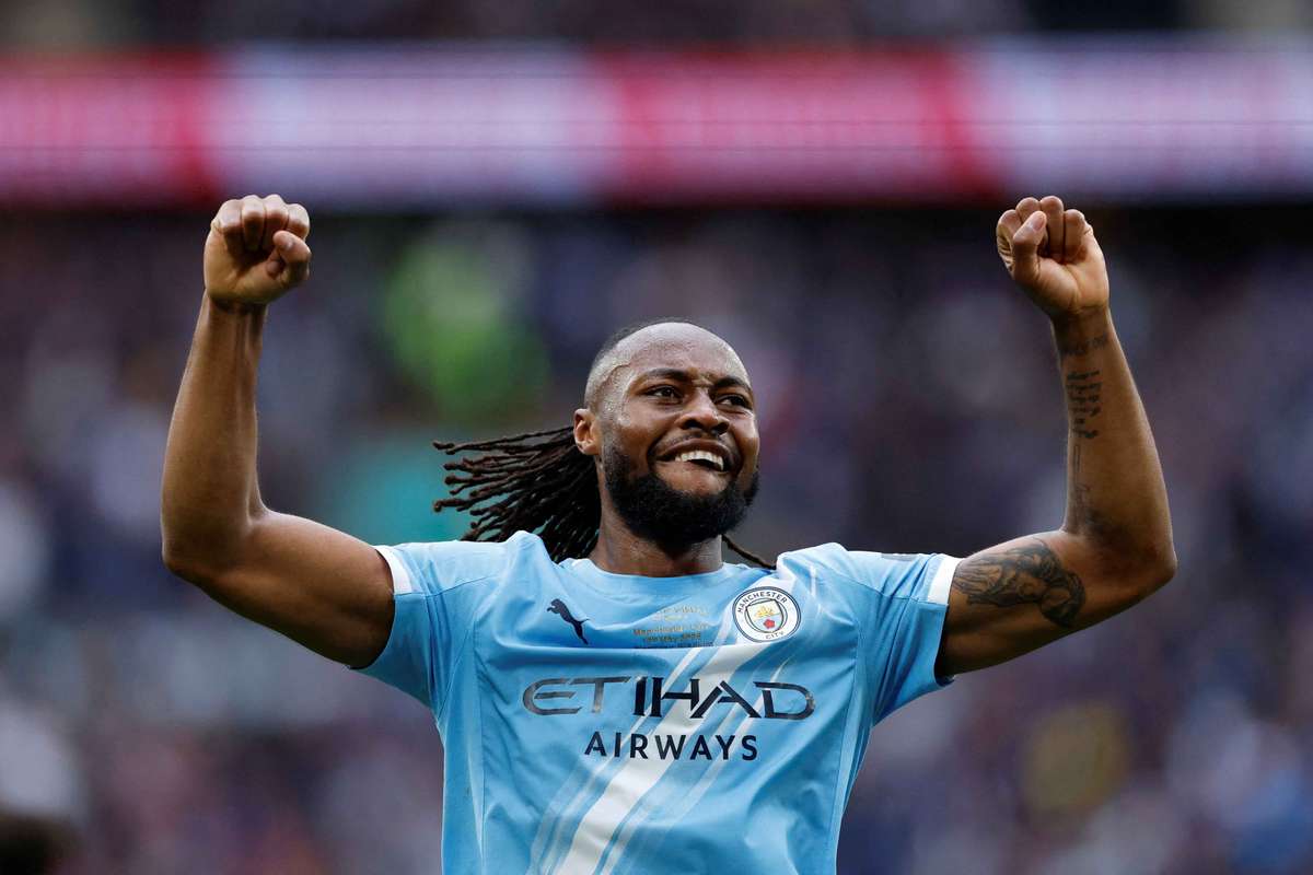 Manchester City vence Chelsea com gol de letra e fatura título da Copa da Inglaterra