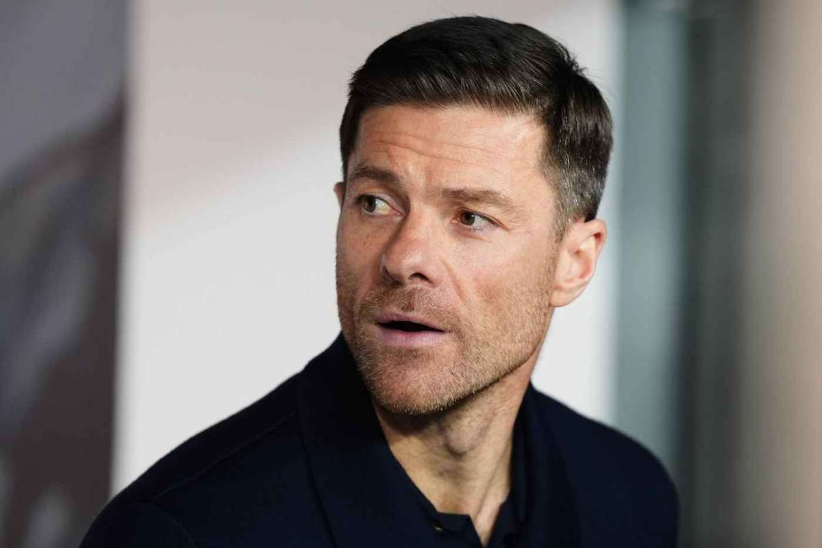 Xabi Alonso prestes a assinar por quatro épocas pelo Chelsea