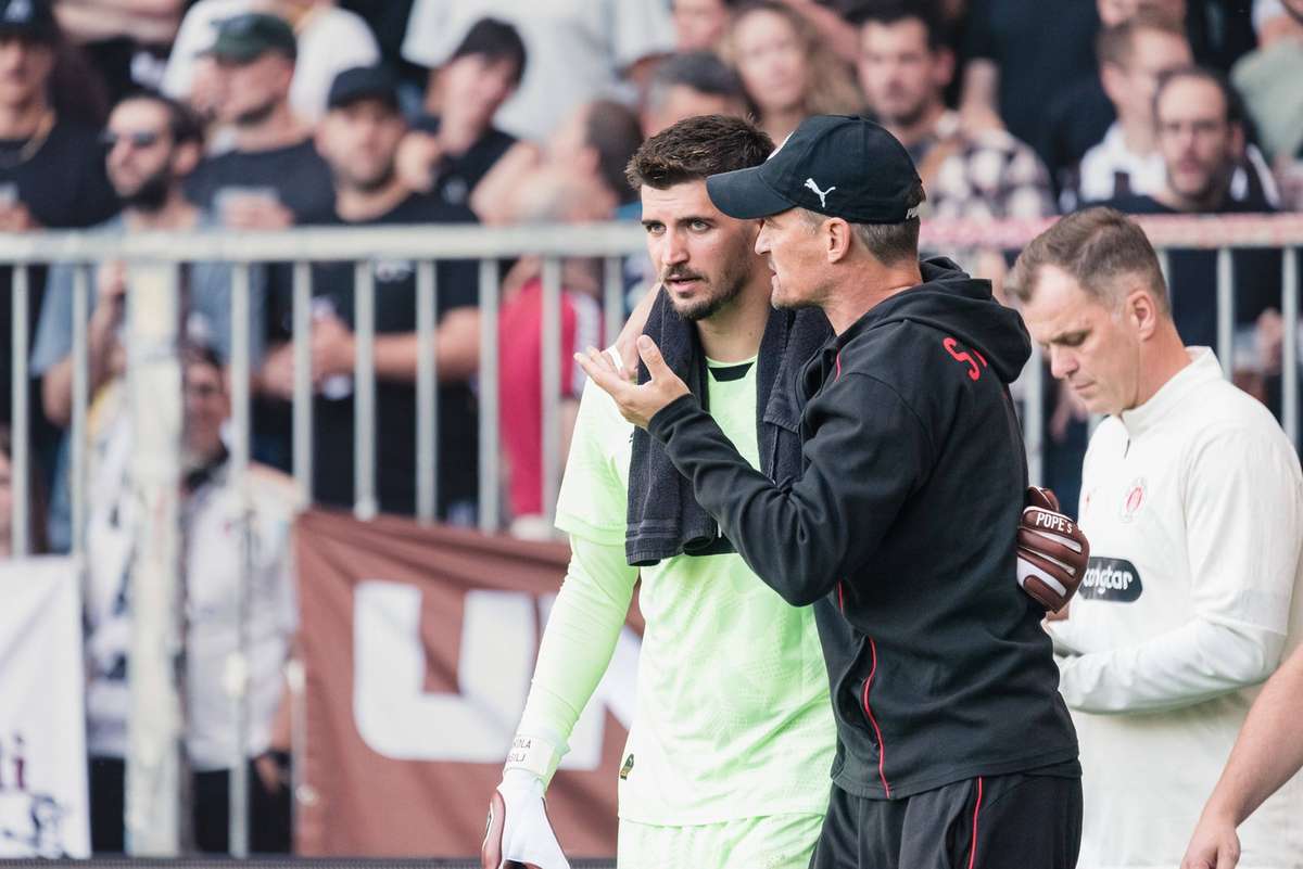 Nach Abstieg: Vasilj verlässt St. Pauli – Blessin vor ungewisser Zukunft