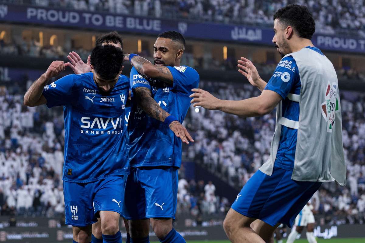 Al-Hilal bate Neom SC e leva disputa pelo título saudita à última rodada