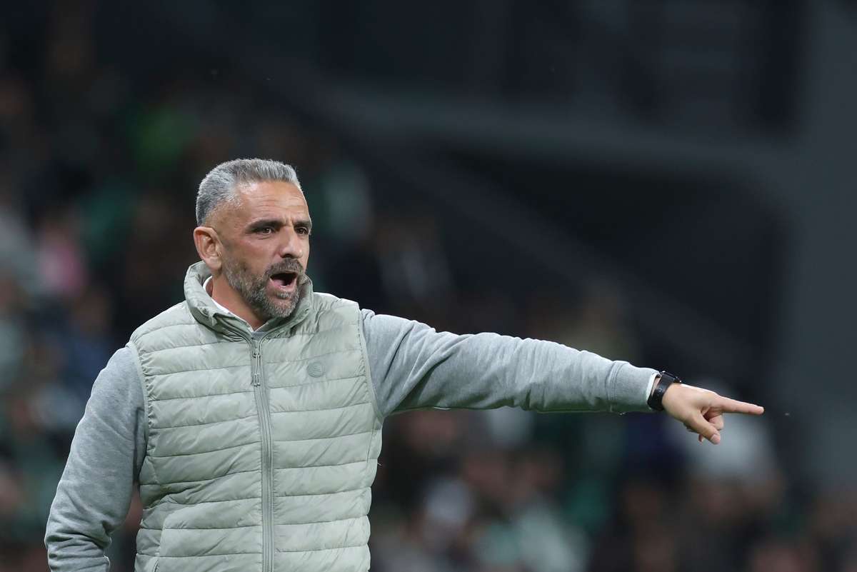 Rui Borges "apaixonado" por Morita e com elogios para Zalazar: "É um grande jogador"