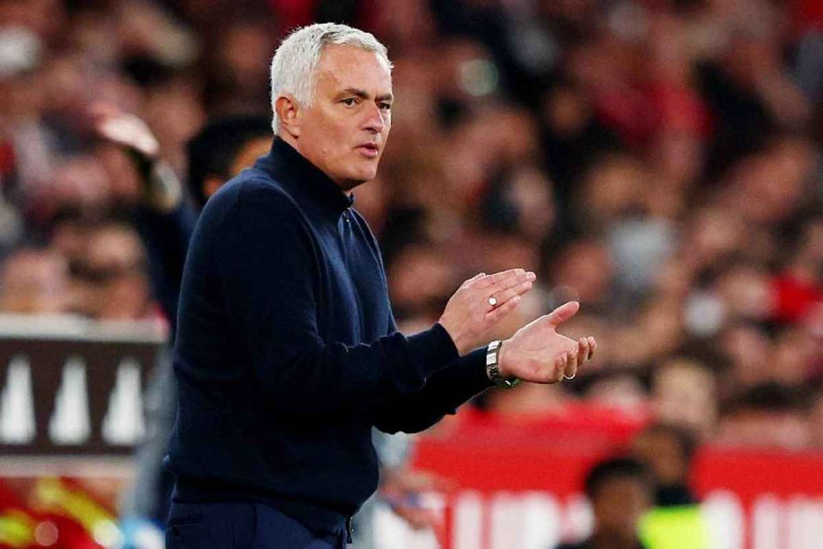 Mourinho reconoce que Mendes está en conversaciones con el Real Madrid