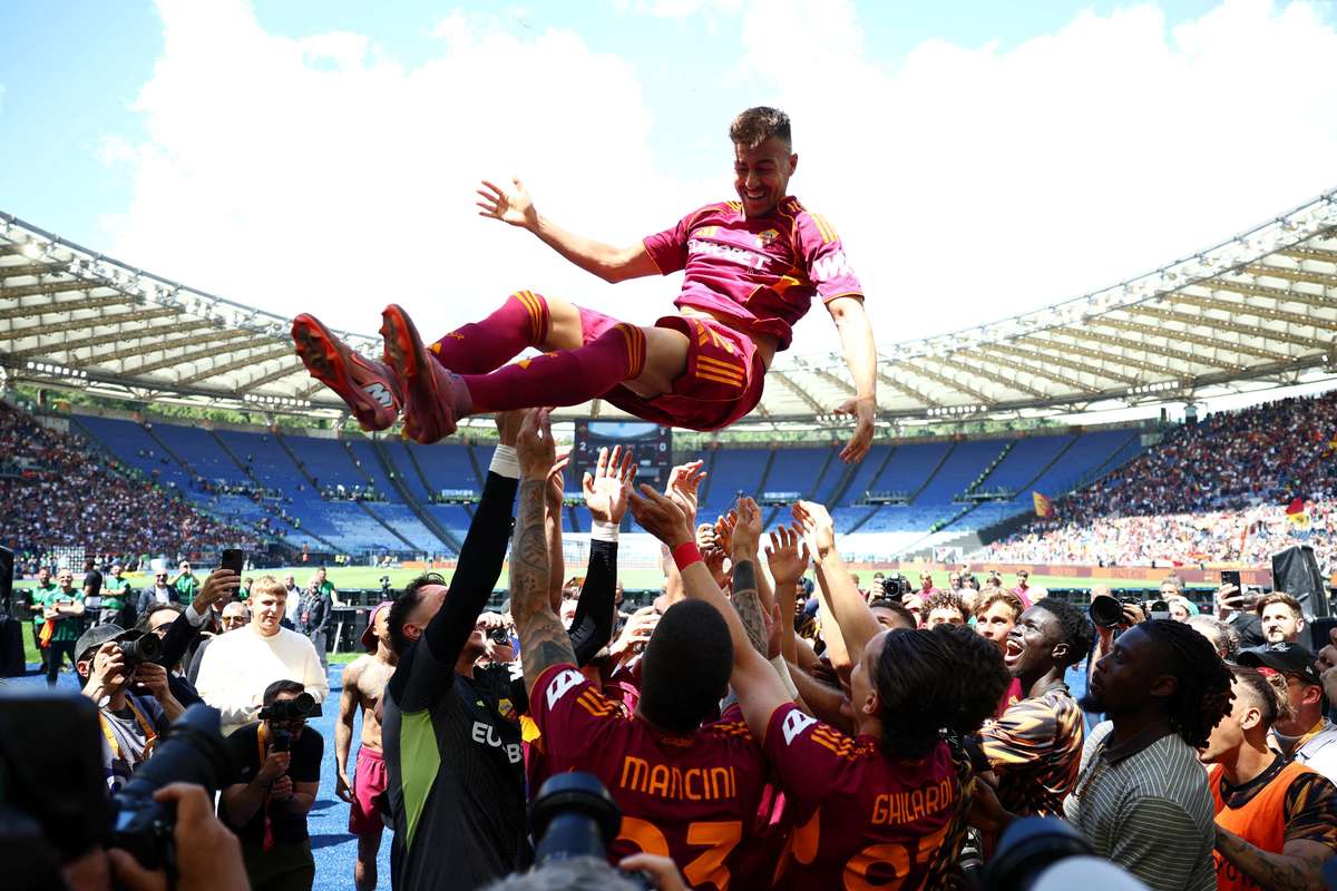 Roma y Milan se aproximan a la Champions en perjuicio de la Juventus
