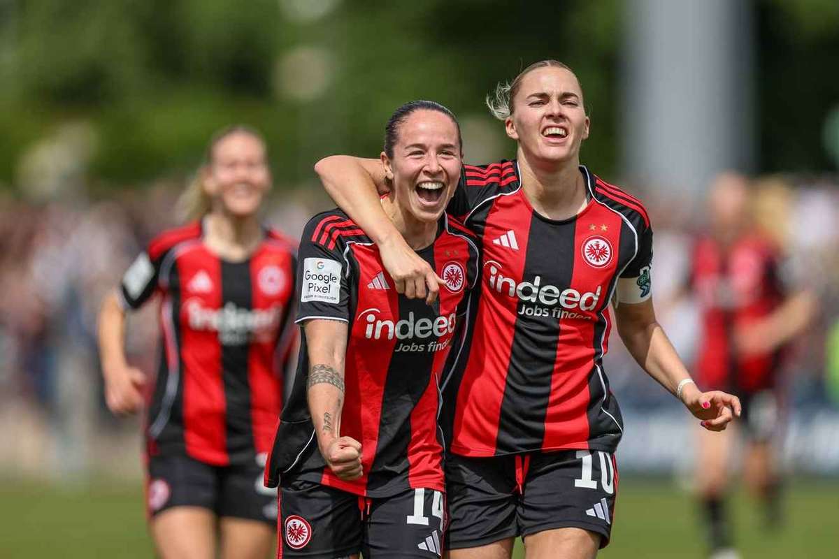 Bayern Frauen bleiben ohne Niederlage Essen steigt ab SGE holt den begehrten dritten Platz