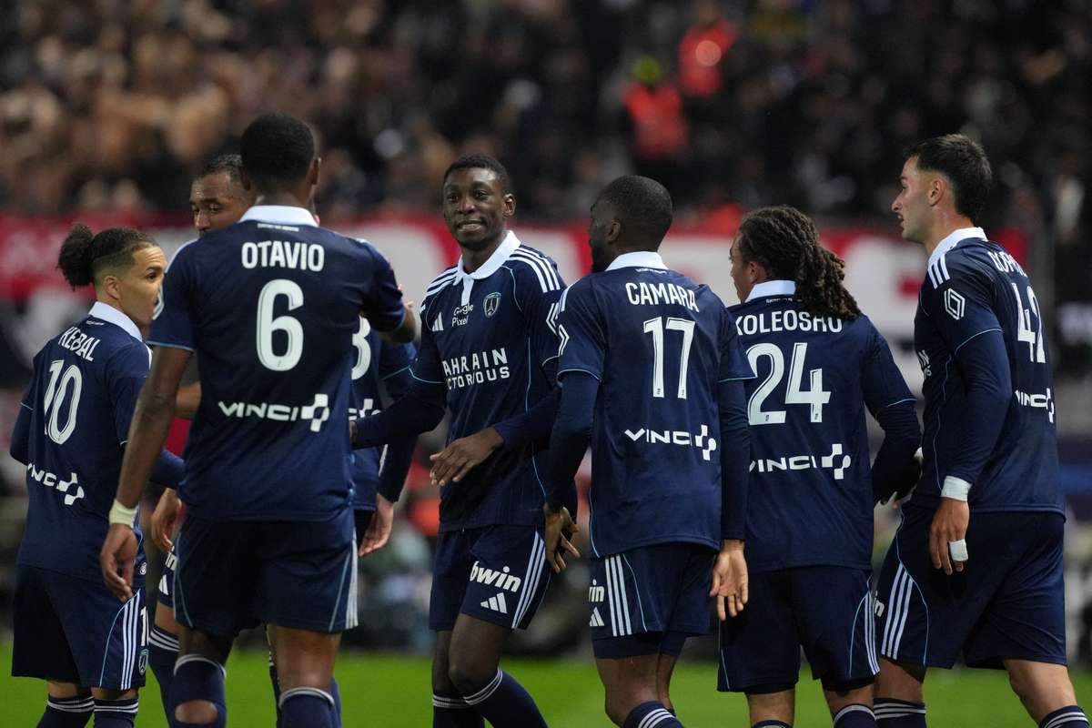 Le PSG, déjà champion, termine la saison par une défaite contre le PFC