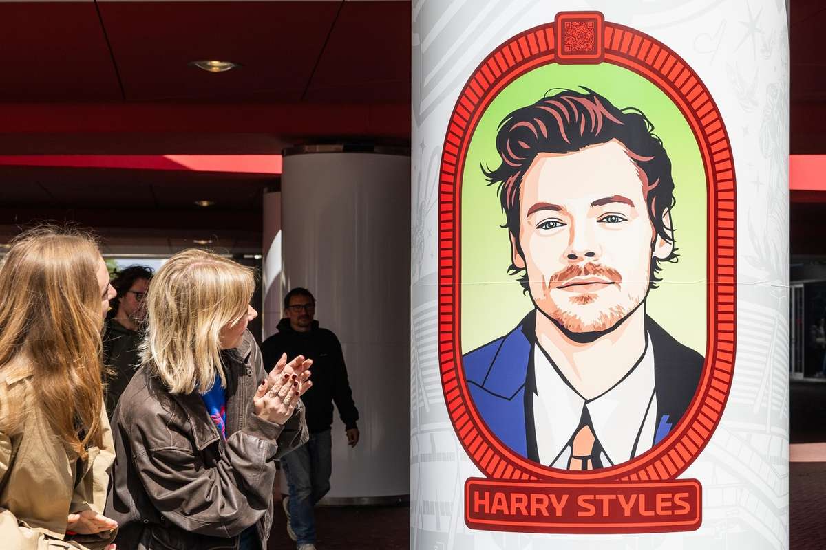 Koncerty Harryho Styles donuti Ajax odehrat barazove zapasy na stadionu ve Volendamu