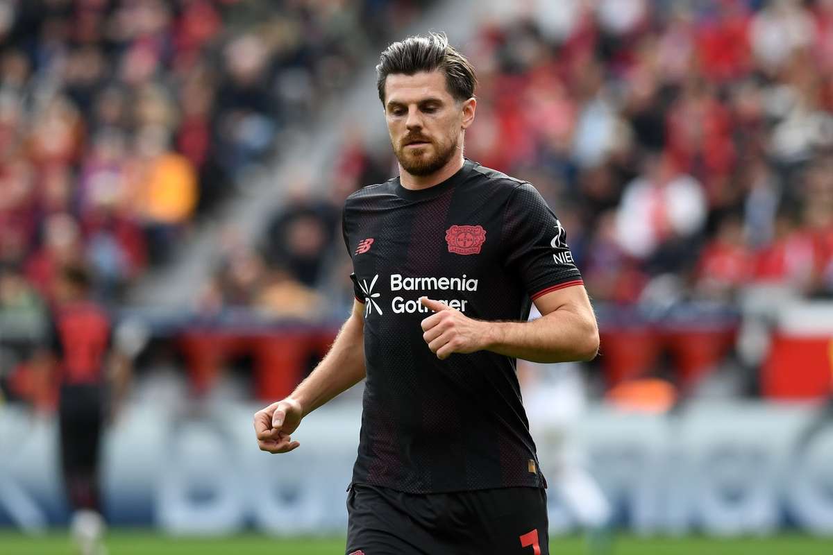 Bayer 04 Leverkusen Profi Jonas Hofmann fungiert waehrend der Weltmeisterschaft als Experte im Fernsehen