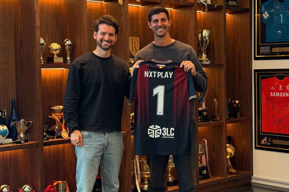 Courtois entra como copropietario en el CD Extremadura