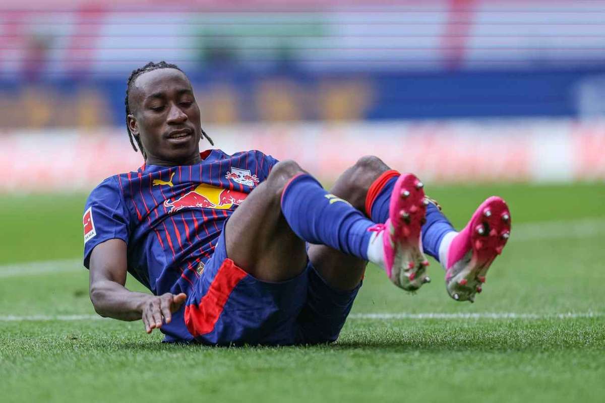 Un revés para el Liverpool ya que Yan Diomande seguirá en el RB Leipzig