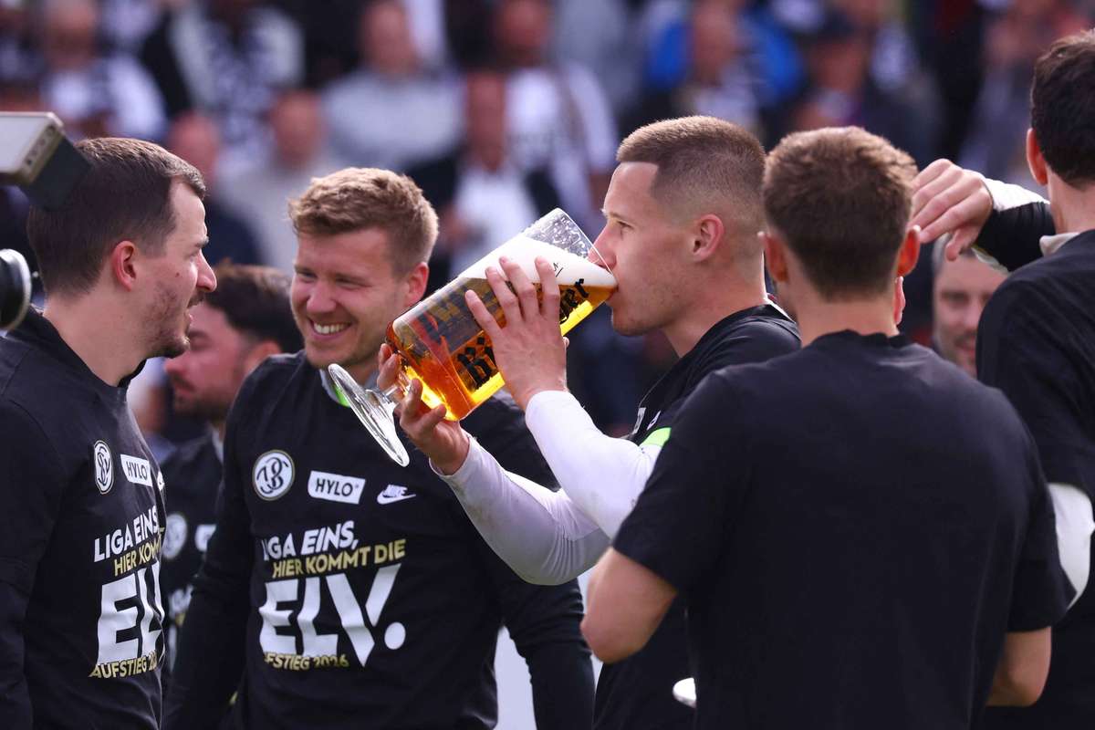 Feier auf Malle versus Mars Exkursion: Elversbergs Aufstieg gefolgt von Bundesliga Abenteuer