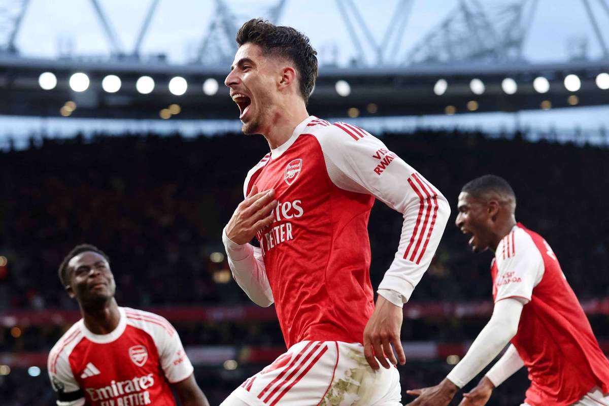Arsenal vence Burnley no Emirates e fica a uma vitória do título da Premier League