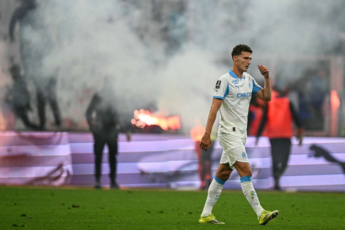 Oficial: Benjamin Pavard deixa o Marselha