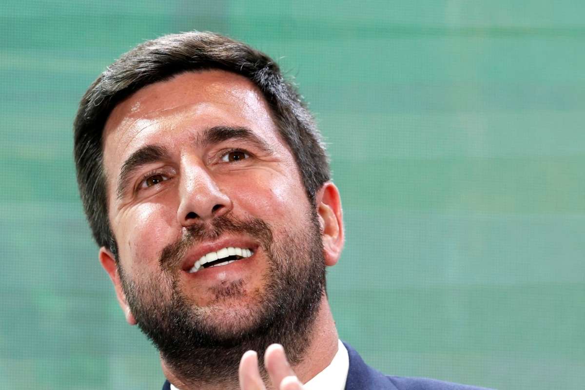 Enrique Riquelme assegura que vai desafiar Florentino Pérez nas eleições do Real Madrid