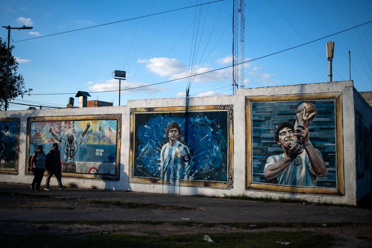 La fille de Maradona reproche au praticien davoir exerce des pressions et menti a propos dune convalescence chez soi