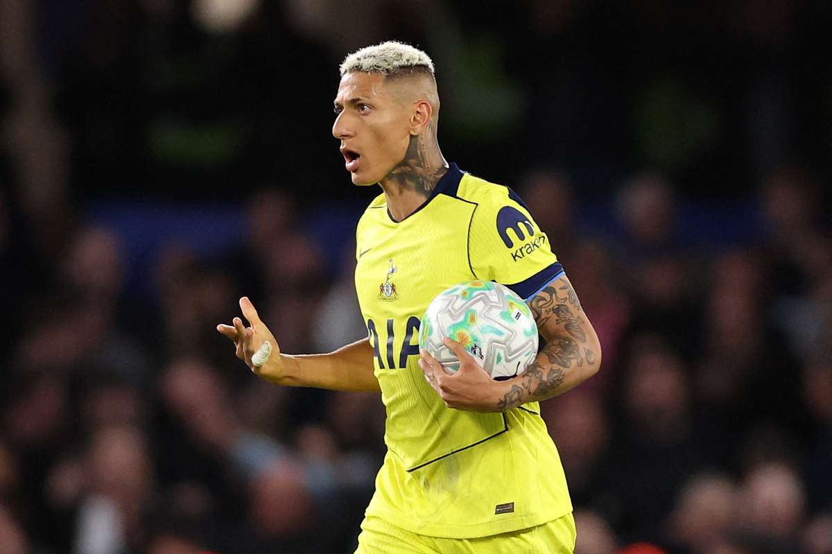 Richarlison boekt historisch succes voor Tottenham met hun 2000ste doelpunt in de Premier League