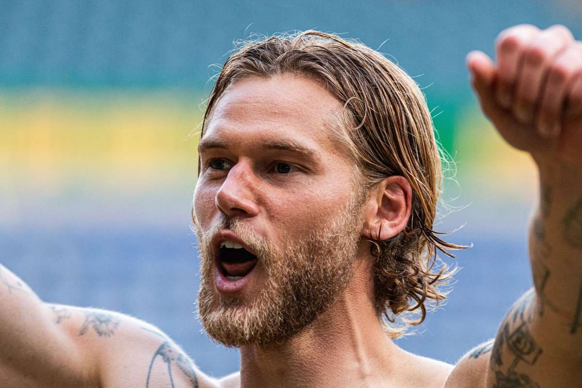 Swedish vice captain and defensive ace says goodbye to AGF after winning championship