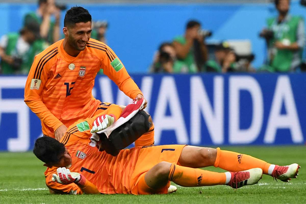Encarcelan a un exportero de la selección iraní de fútbol, denuncia su esposa