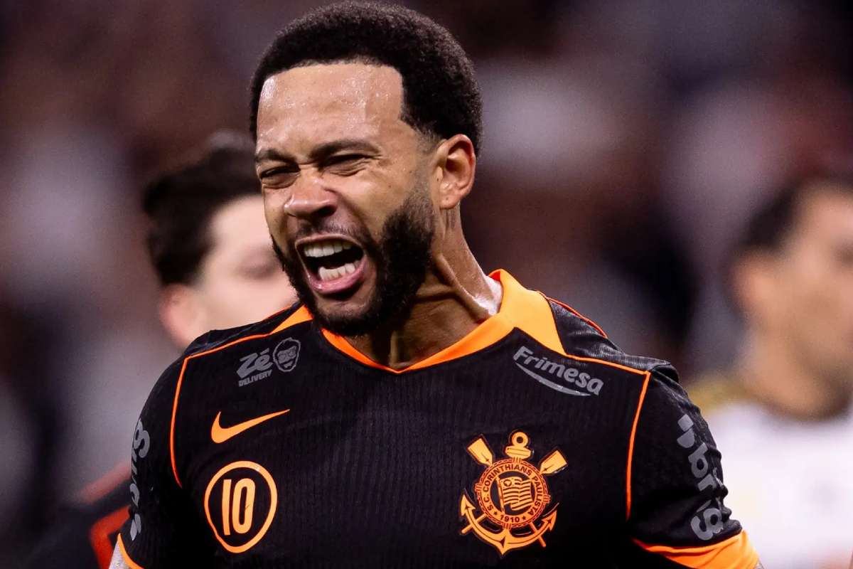 Libertadores: Depay sofre novo problema muscular e desfalca Corinthians