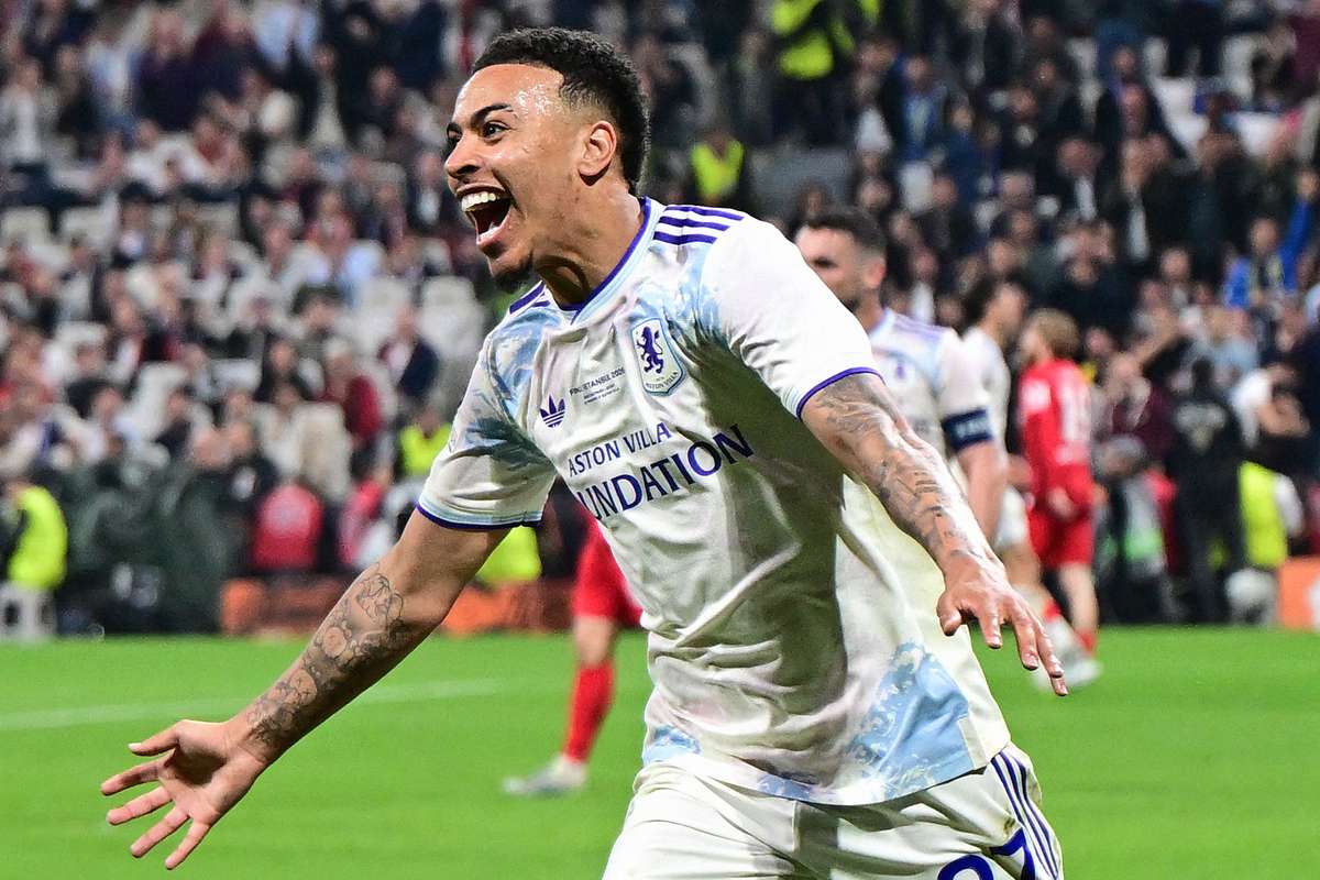 Aston Villa atropela Freiburg e volta a ser campeão europeu depois de 44 anos