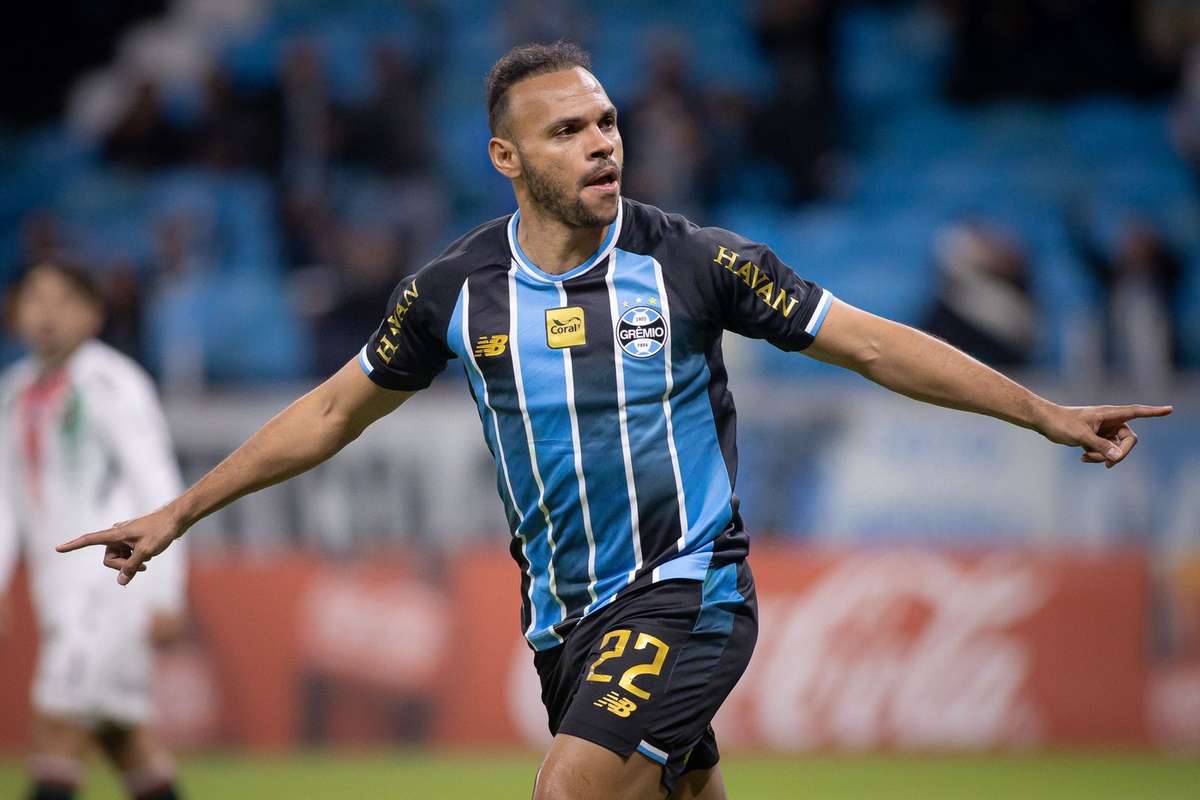 Sul-Americana: Luís Castro guia Grémio ao triunfo frente ao Palestino (2-0)