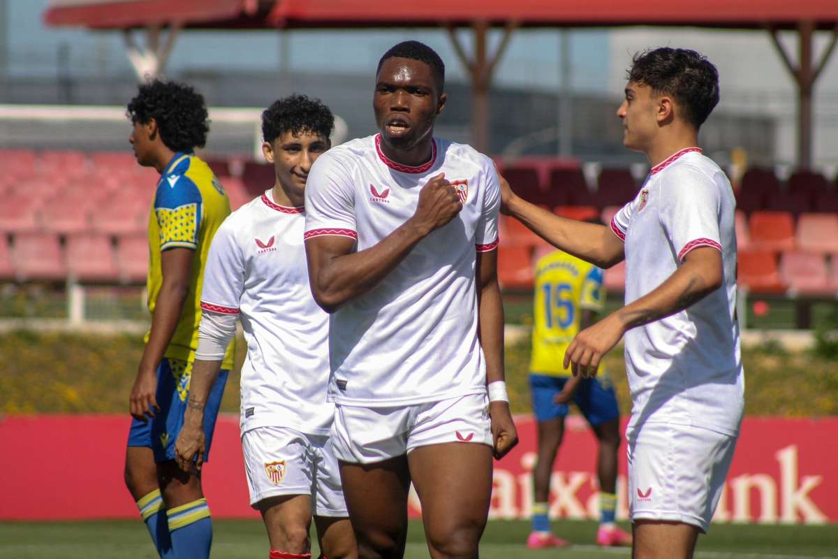 Nigerian teenager Chimezie Obi opens up on his Sevilla journey and Oscar Olomo's influence