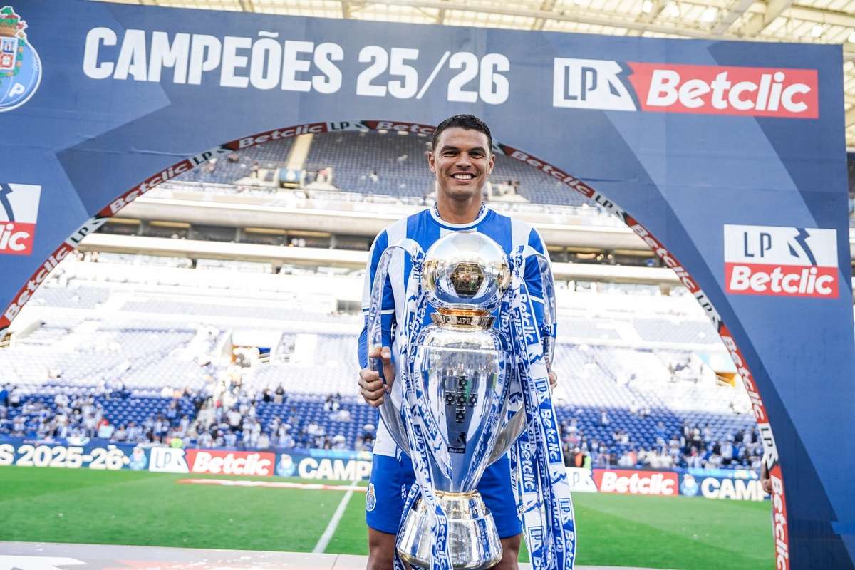 Le FC Porto confirme le départ de Thiago Silva