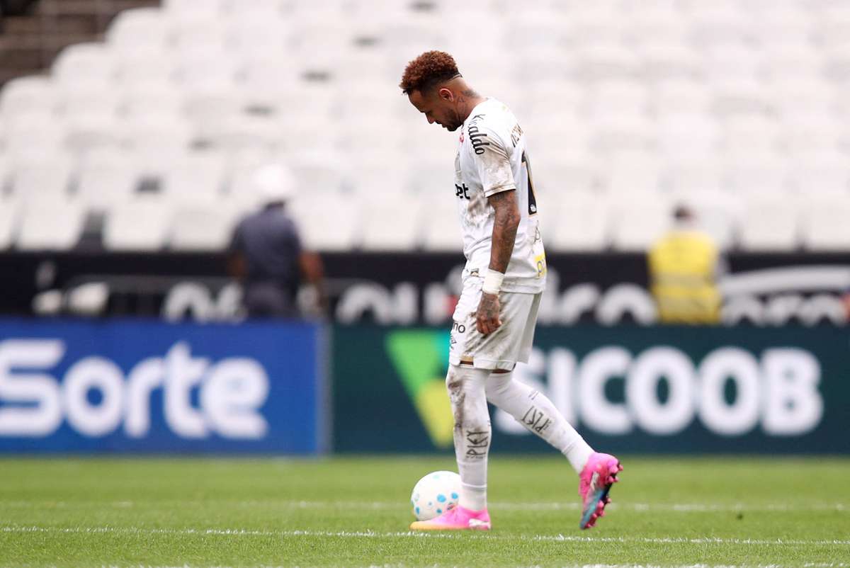 Neymar suffers calf injury with Santos but expected to be in time to join Brazil squad